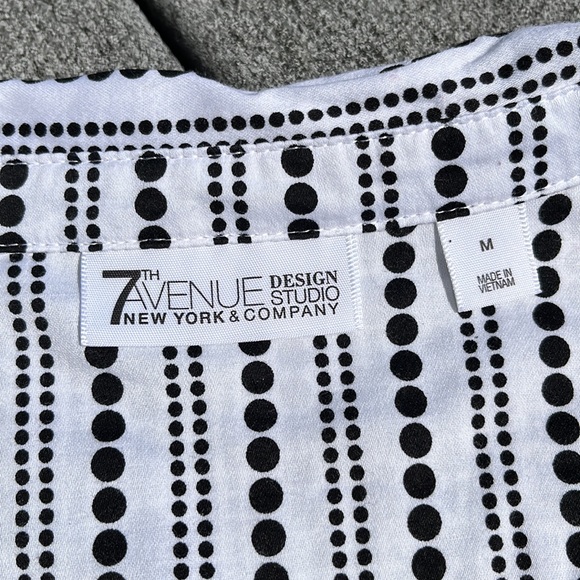 Button-Up Vertical Stripes Blouse - Picture 7 of 7